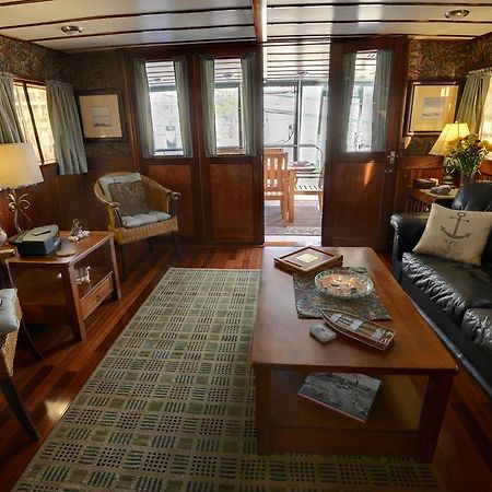 Bed and Breakfast Making Waves Boatel Торонто Экстерьер фото