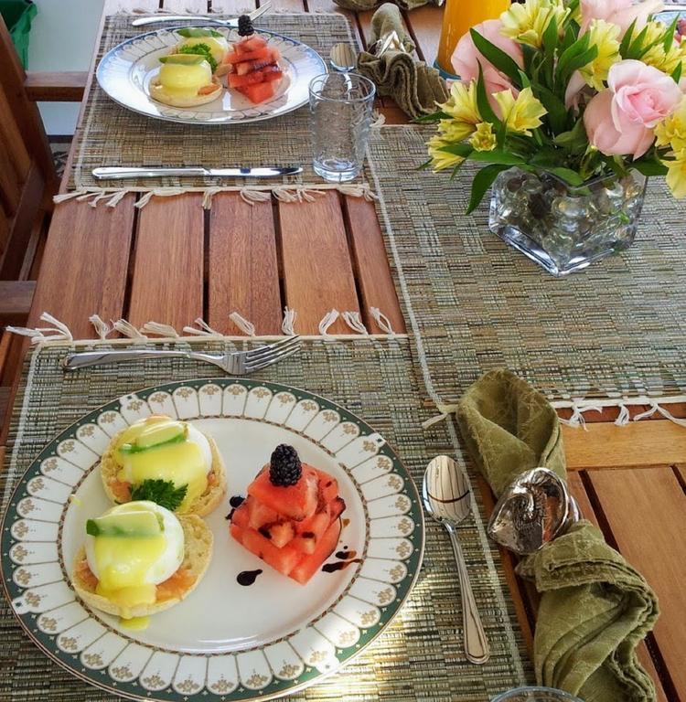 Bed and Breakfast Making Waves Boatel Торонто Экстерьер фото