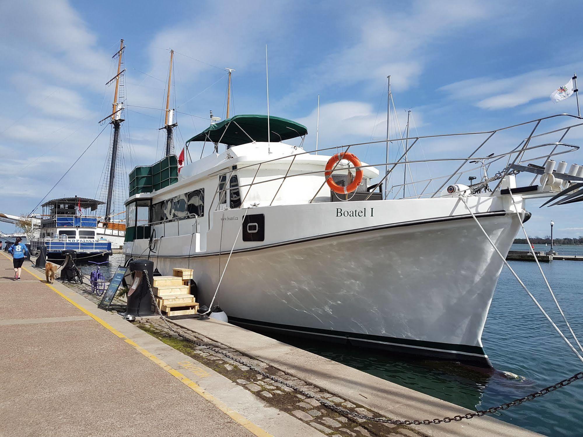 Bed and Breakfast Making Waves Boatel Торонто Экстерьер фото