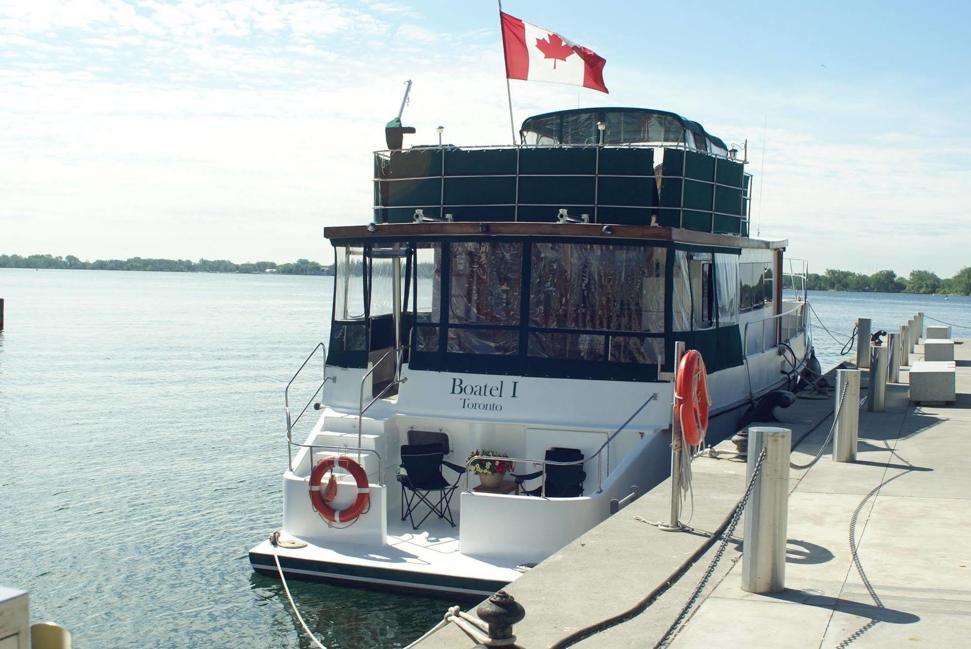 Bed and Breakfast Making Waves Boatel Торонто Экстерьер фото